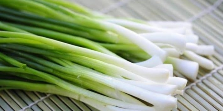 Onion leaf benefits